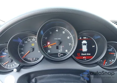 2016 Porsche Cayenne z USA, uszkodzony, nr VIN WP1AA2A28GLA03863